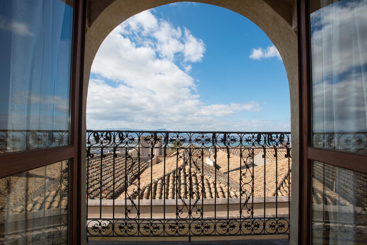 Residenze Al Castello Apartments Cagliari Bagian luar foto