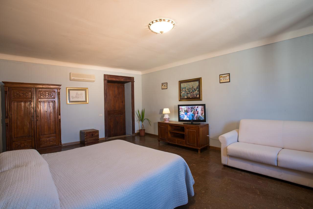 Residenze Al Castello Apartments Cagliari Bagian luar foto