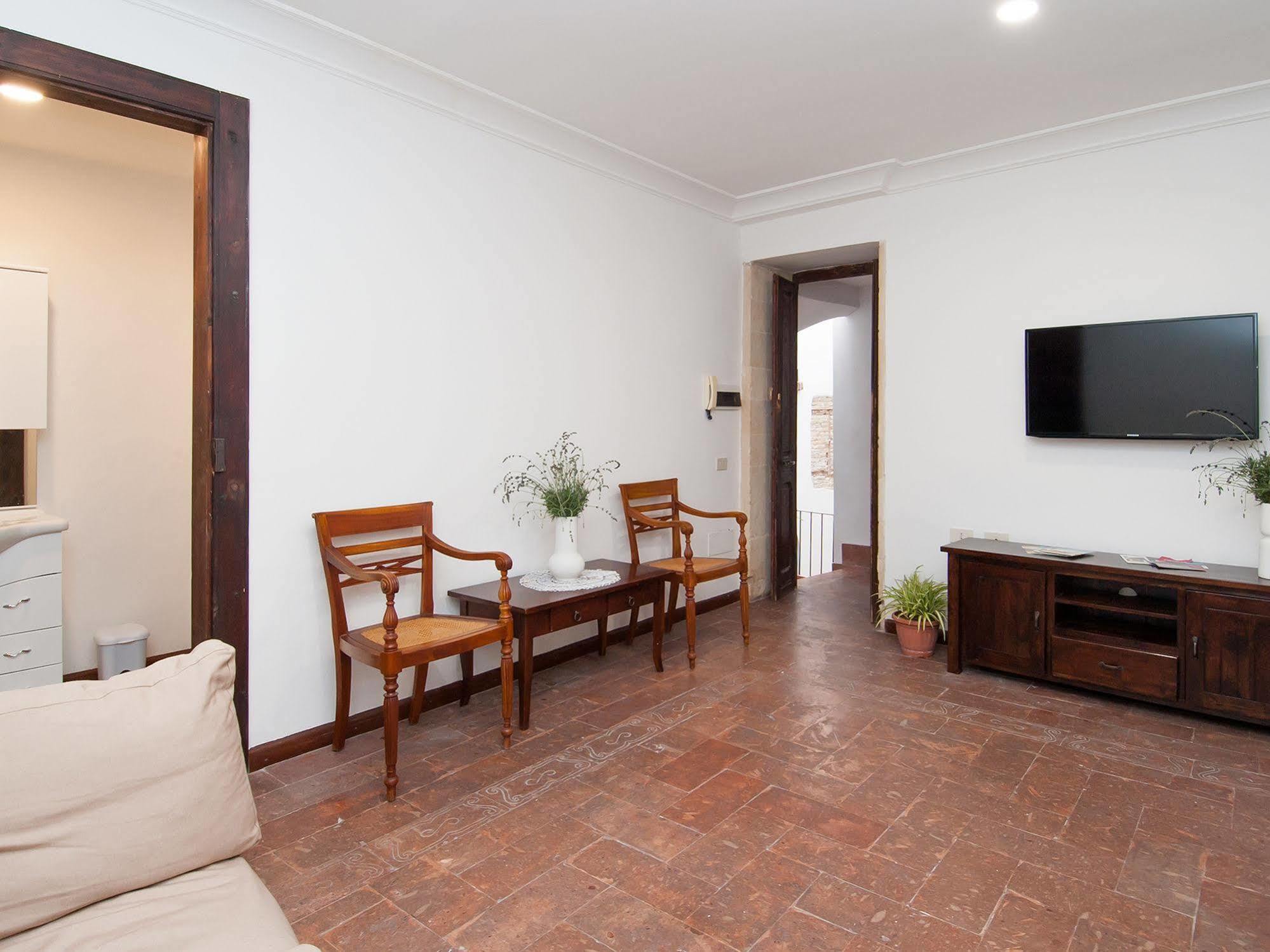 Residenze Al Castello Apartments Cagliari Bagian luar foto